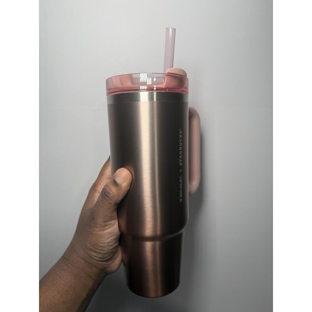 Stanley X Starbucks Japan Valentine's METALLIC PINK ROSE GOLD 30oz Tumbler NWT - Picture 3 of 7